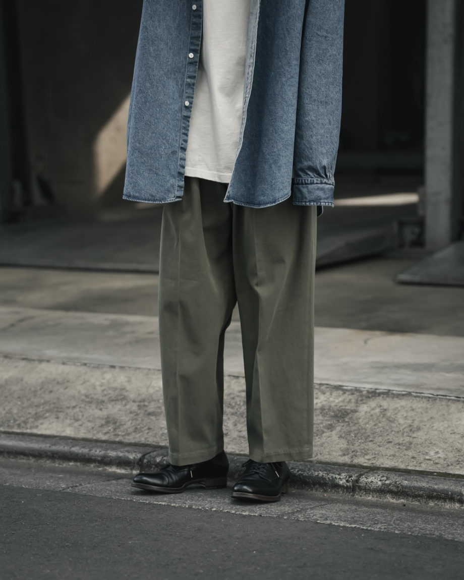 FARAH One Tuck Wide Tapered Pantsベイクルーズ - デニム/ジーンズ