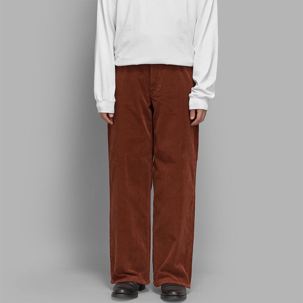 AURALEE / Garment-Dyed Finx Corduroy 5P Wide Pants (Red Brown)