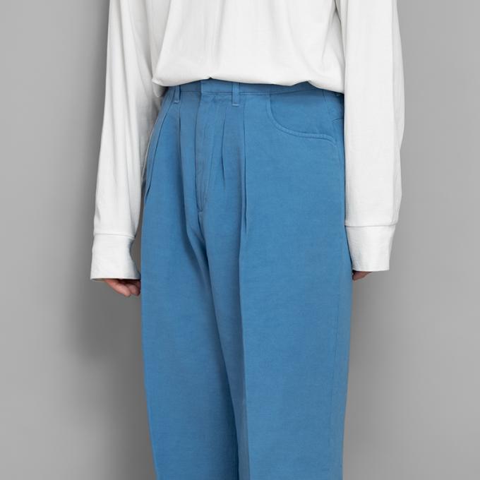 FARAH / Two Tuck Wide Tapered Pants (Cotton Linen Twill-Light Blue