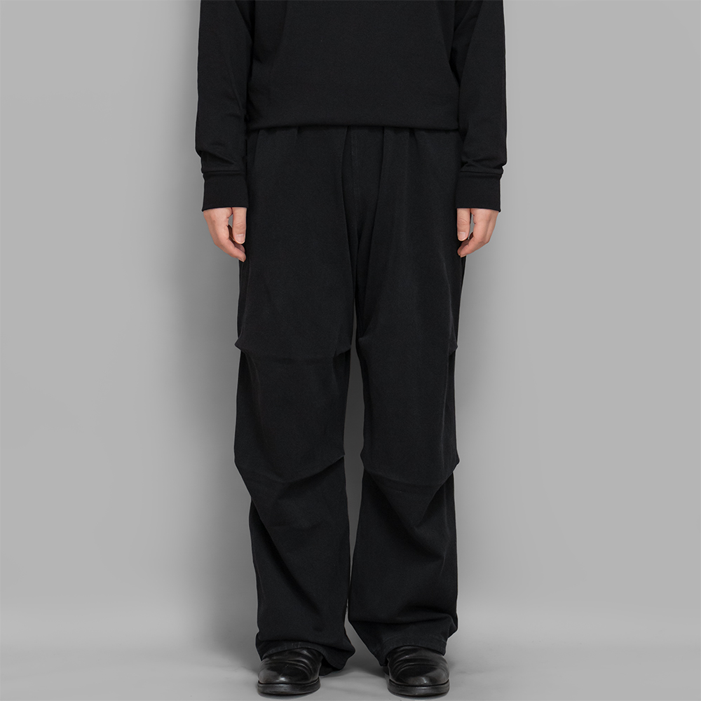 COMOLI / コットンジャージ ニータックパンツ (Black)