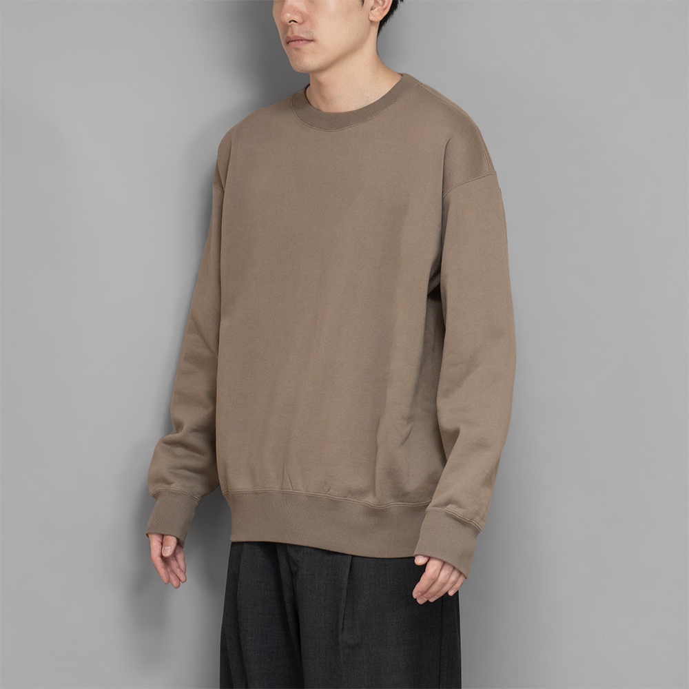 AURALEE / Smooth Soft Sweat P/O (Olive Brown)