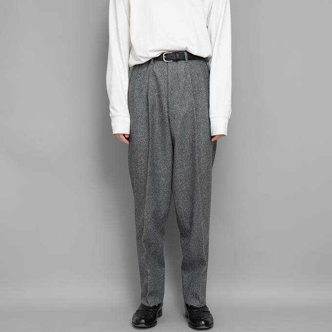 BLACKのGeoHEUGN   22aw   GEORGE  H/B GRAY