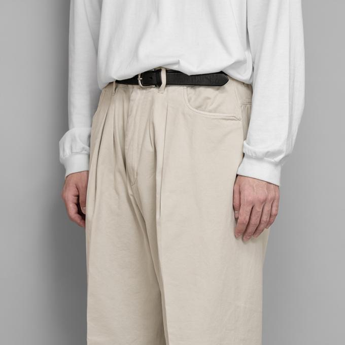 FARAH / Two Tuck Wide Tapered Pants (Brushed Cotton-Ecru) | twelve
