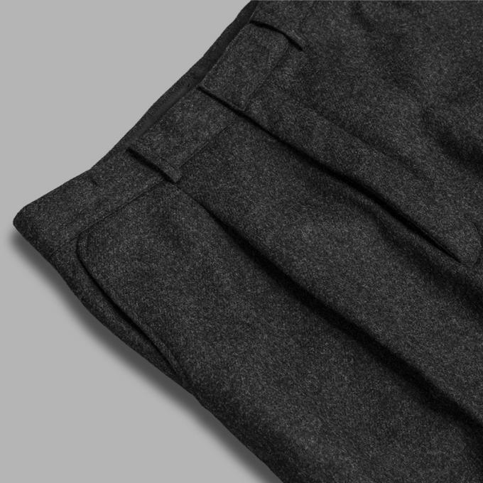 FARAH / One Tuck Side Adjustable Pants (Wool Flannel-Charcoal Gray