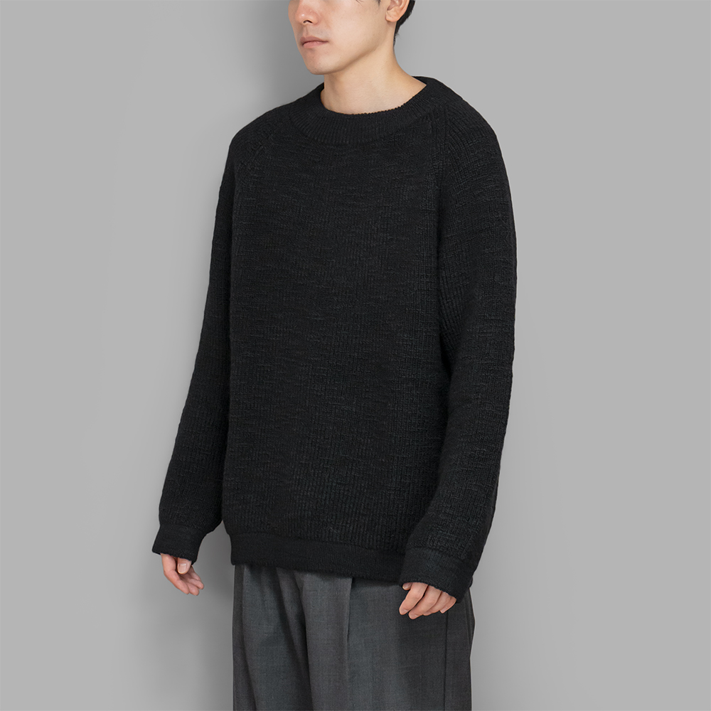 MITTAN / ウルグアイスラブNMウールセーター (黒)