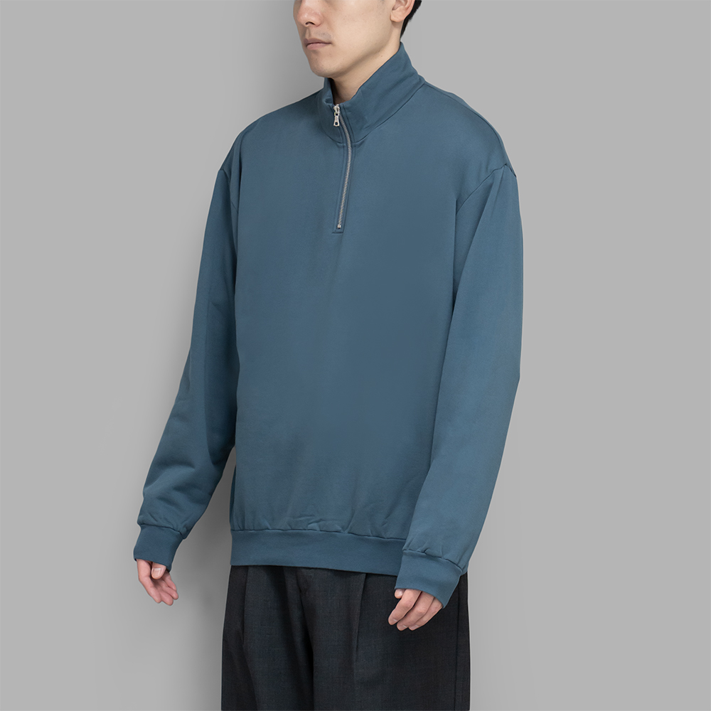 AURALEE/ Elastic High Gauge Sweat Half Zip P/O (Dusty Blue)