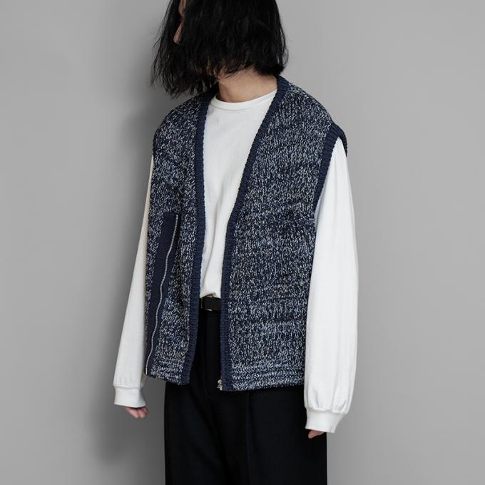 普遍的でありENCOMING / Knitted Asymmetric Vest (Navy)