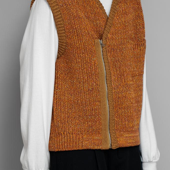 ENCOMING / Knitted Asymmetric Vest (Orange)