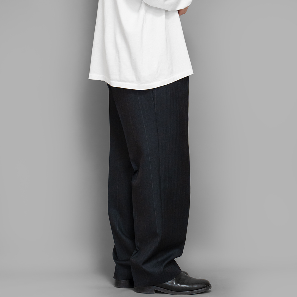 AURALEE / Bluefaced Wool Two-Tuck Slacks (Navy Stripe) | twelve