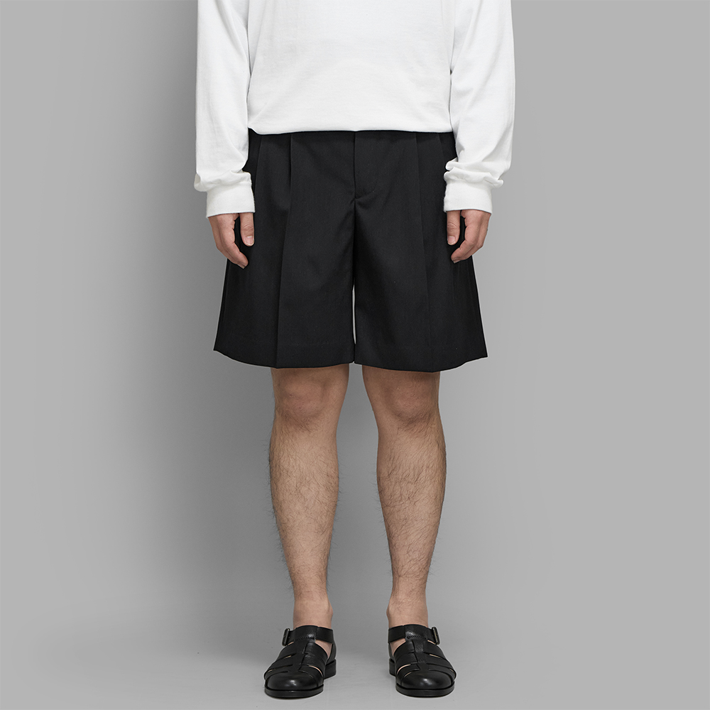AURALEE / Light Wool Max Gabardine Shorts (Top Black)