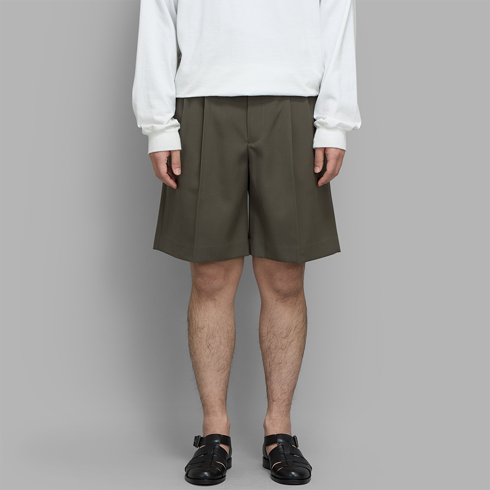 AURALEE / Light Wool Max Gabardine Shorts (Dark Olive Drown)