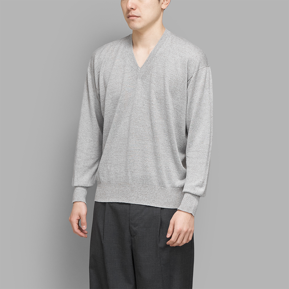Olde H & Daughter / Linen / Silk Plain Stitch V Neck L/S (Salt)