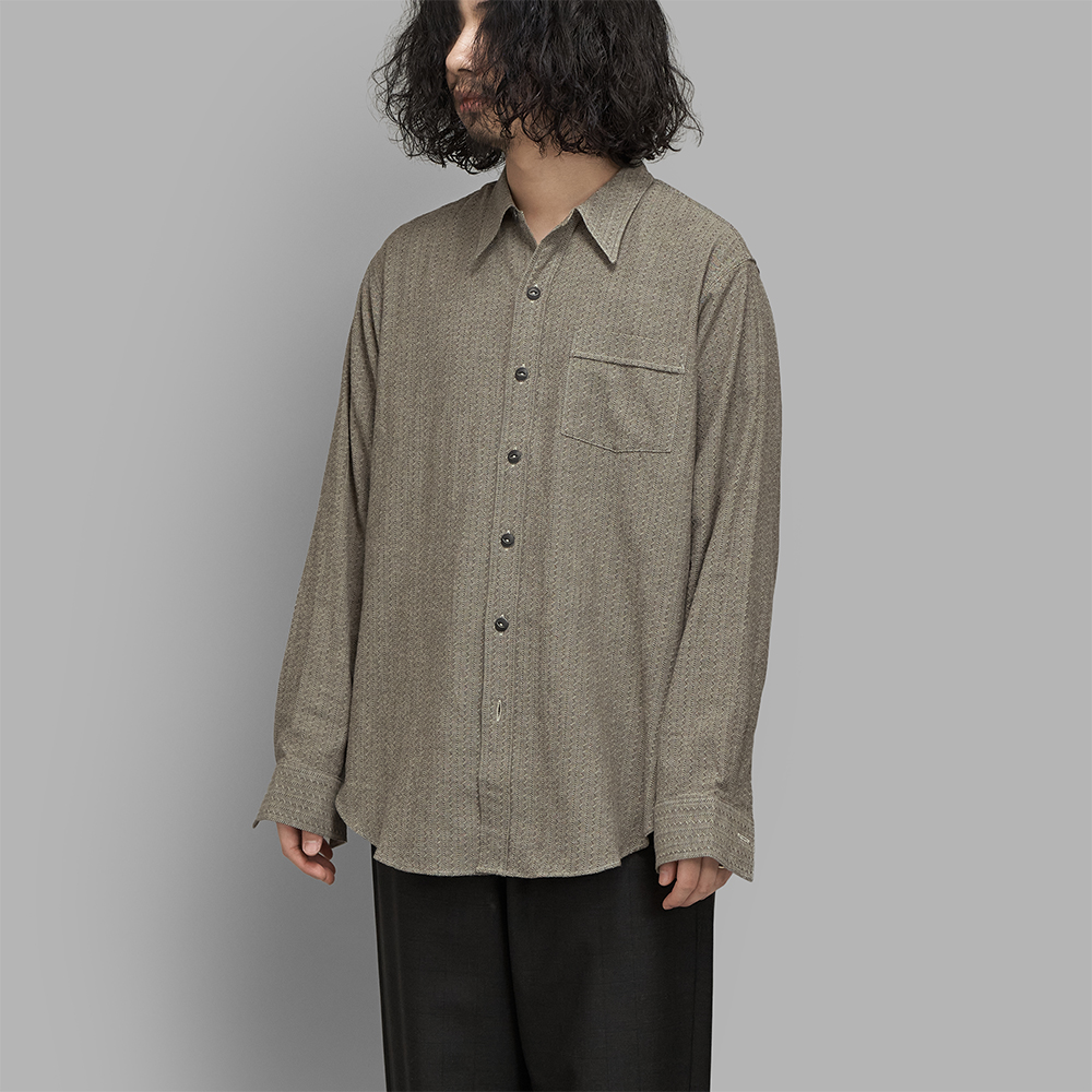 T.T / Narrow Collar Shirt