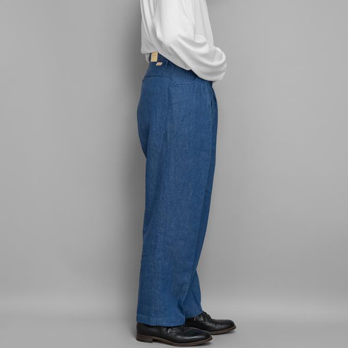 FARAH / Two Tuck Wide Tapered Pants (Linen Denim-Blue) | twelve