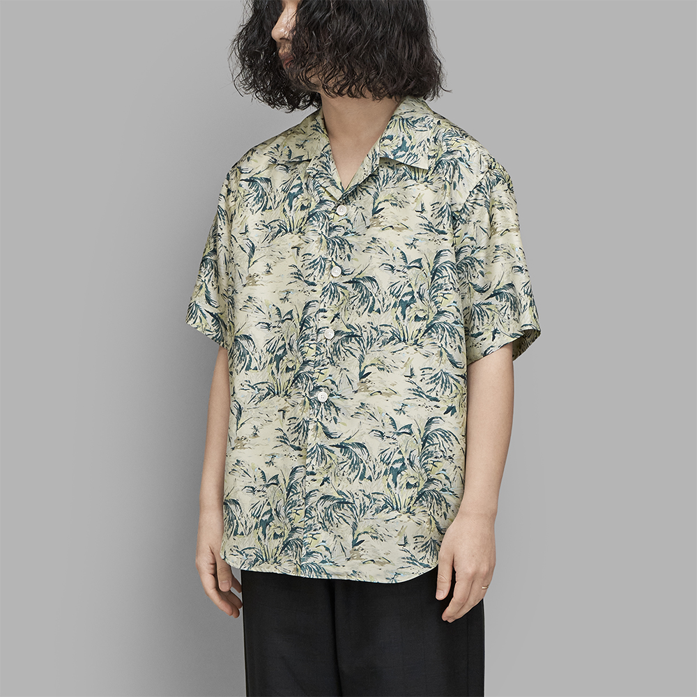 AURALEE / Printed Airy Silk Half-Sleeved Shirt (Pale Green)