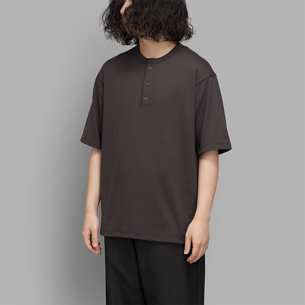 calmlence / Henley Neck SS T-Shirt (D.Brown)