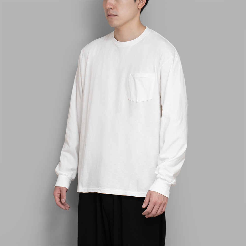 COMOLI / サープラス 長袖Tシャツ（White）