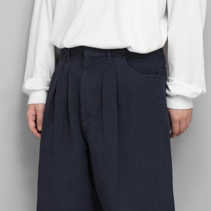 FARAH / Two Tuck Wide Shorts (Cotton Linen Twill-Navy) | twelve