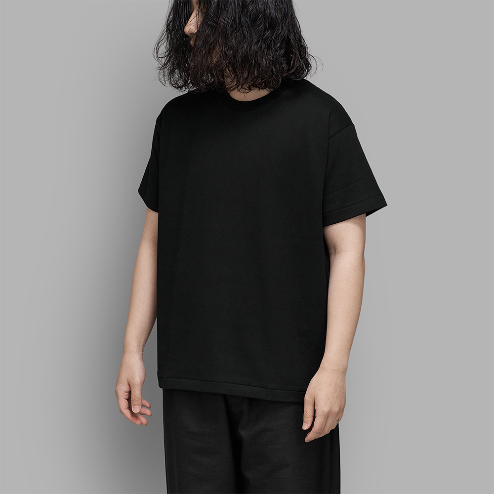 STABILIZER GNZ / Crew Neck T-Shirt (Black)