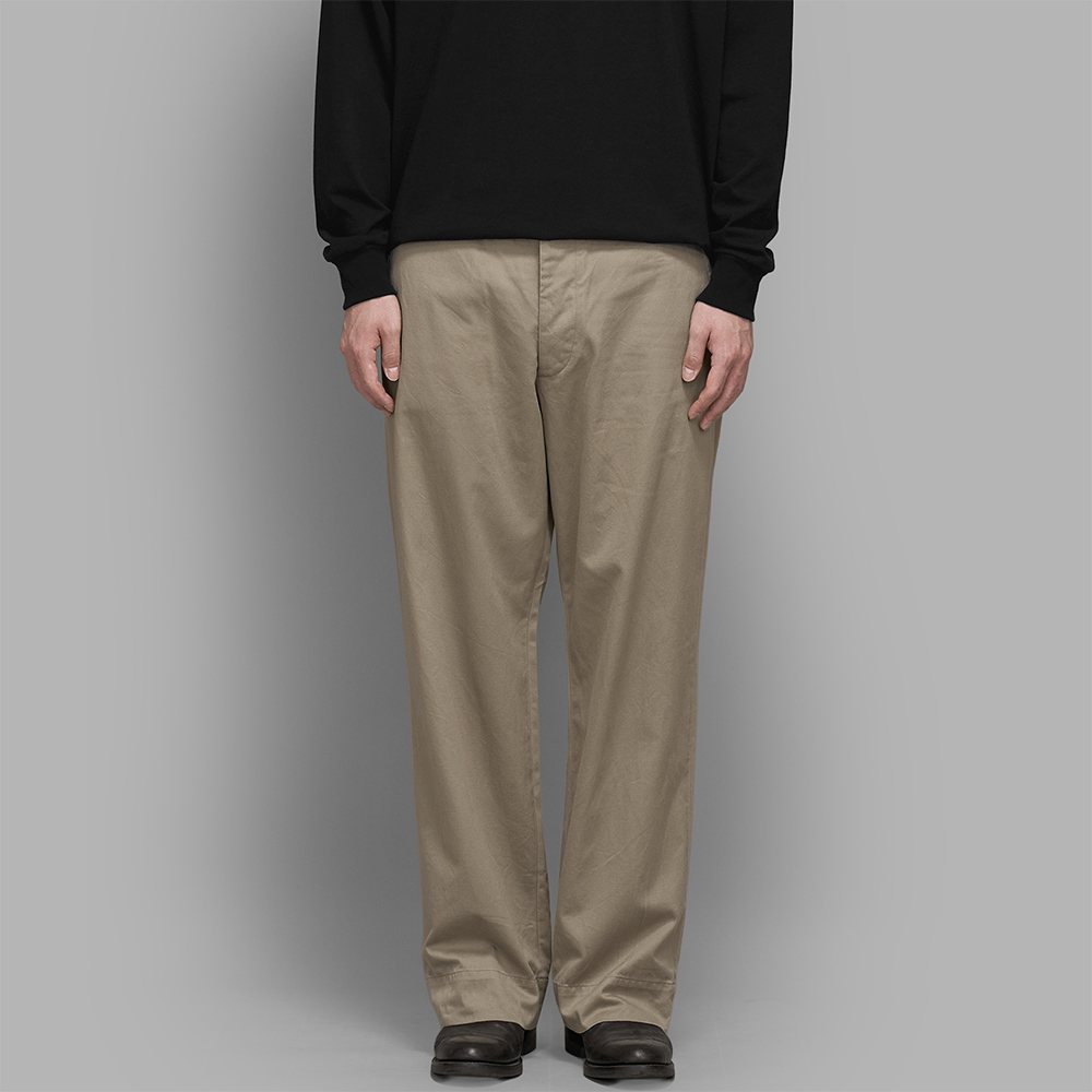 COMOLI / KHAKI チノパンツ