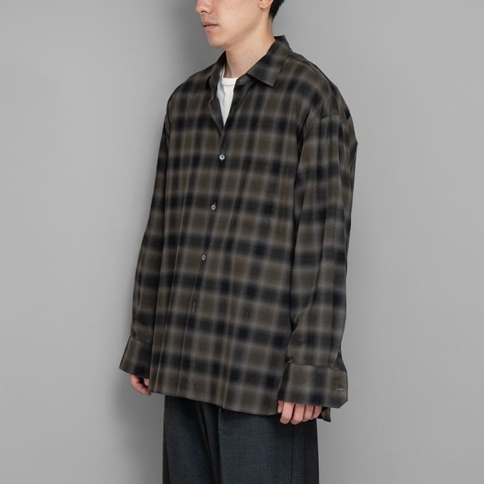 stein / Oversized Down Pat Shirt (Khaki Ombre) | twelve