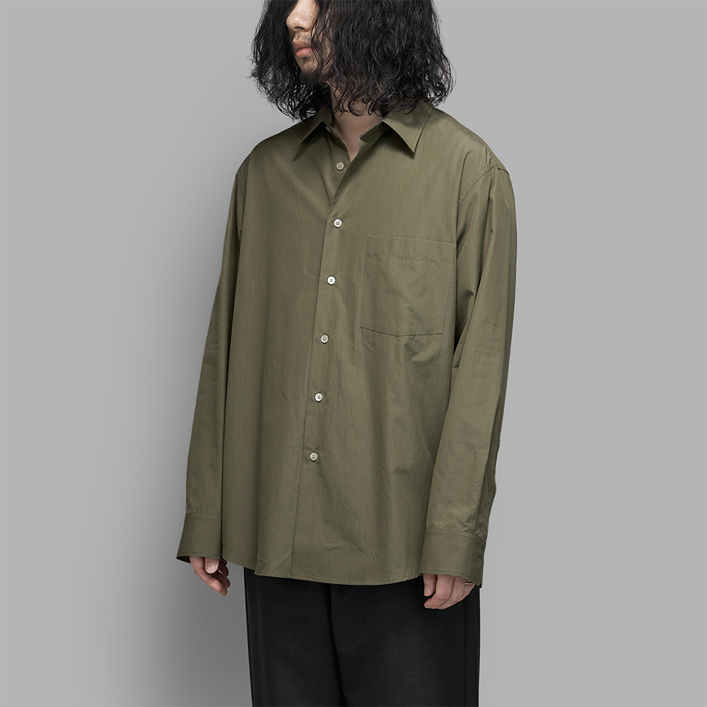AURALEE / Finx Light Weather Chambray Shirt (Olive Brown Chambray)