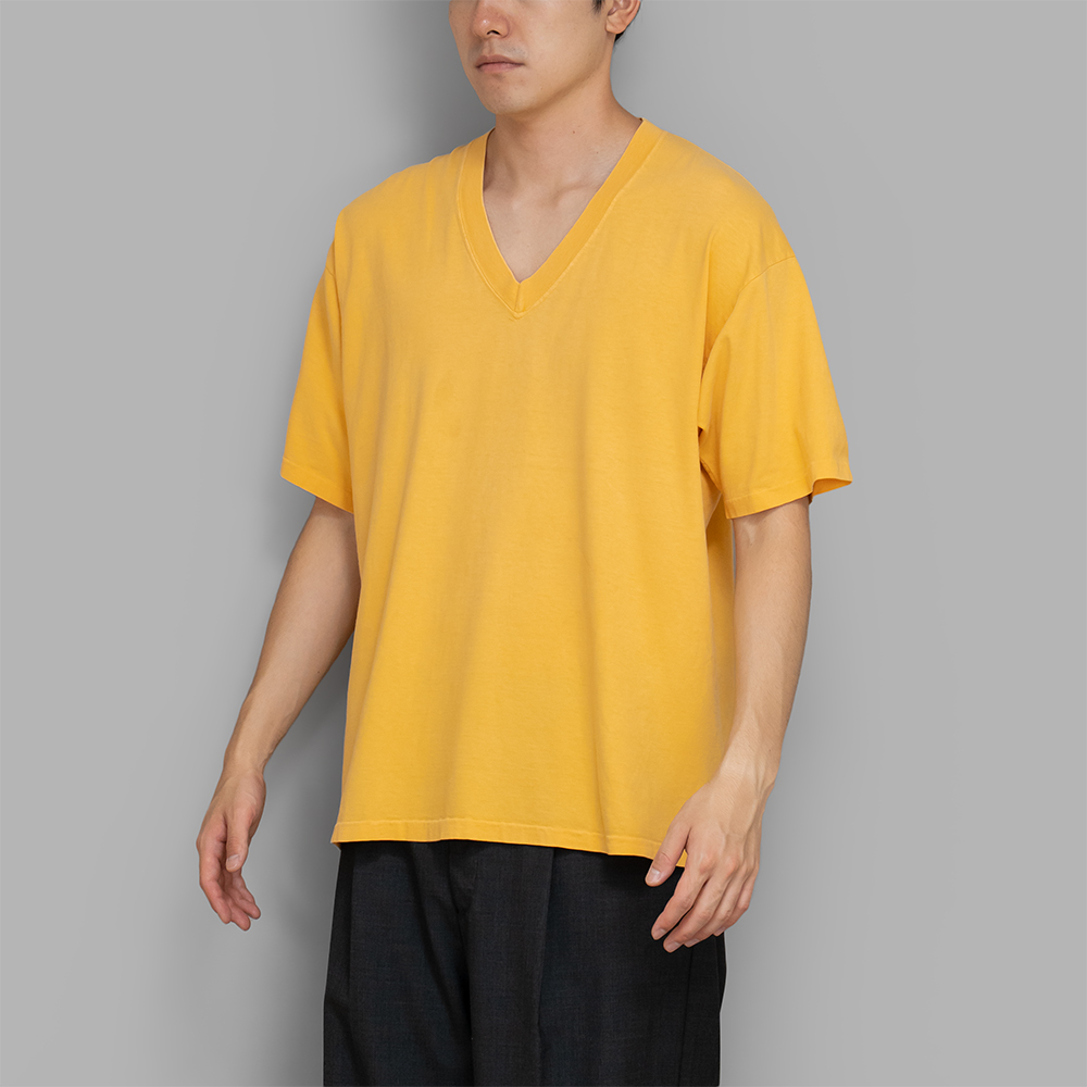USED / OLD GAP V Neck tee