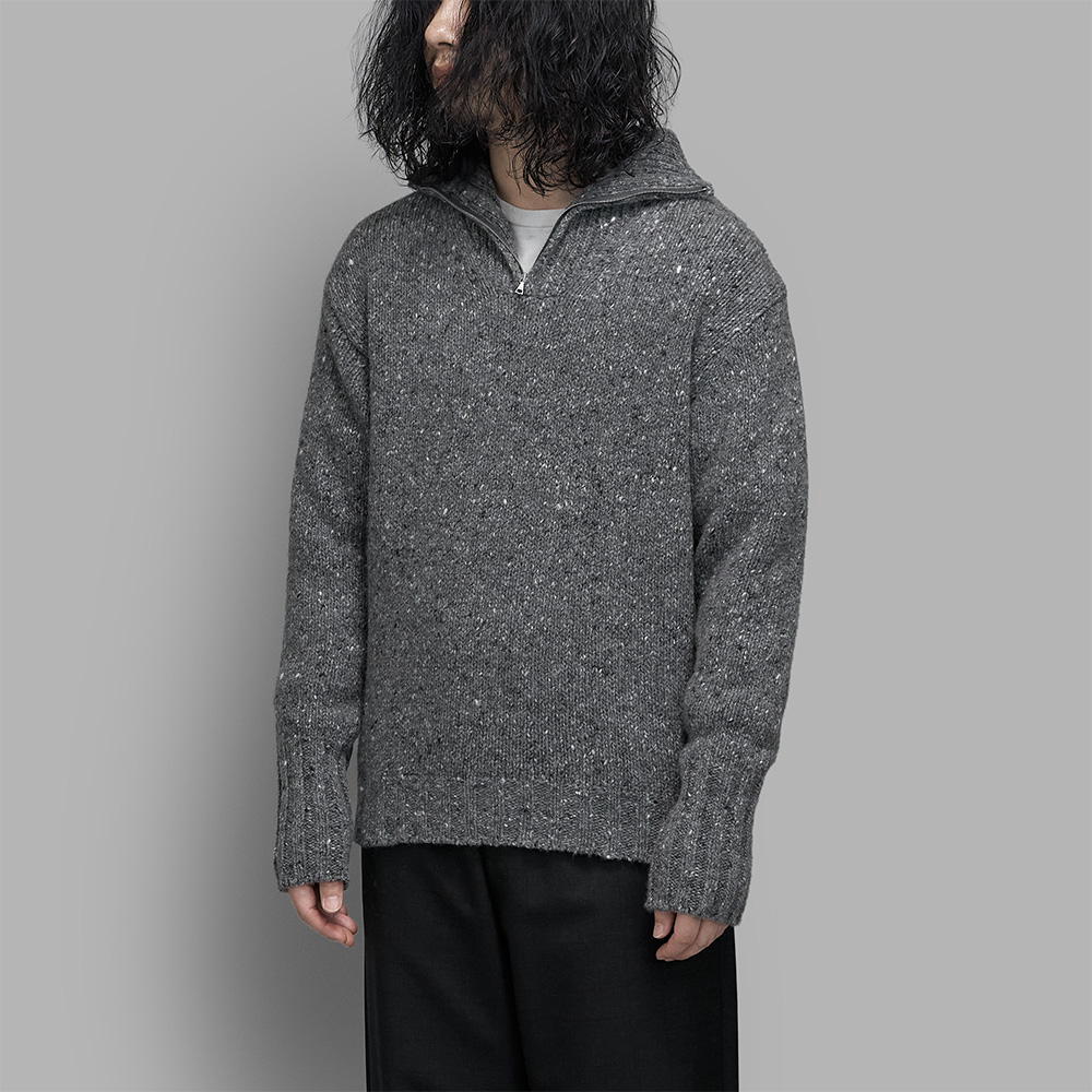 AURALEE / Low-Gauge Homespun Tweed Knit Zip Turtle (Top Charcoal)