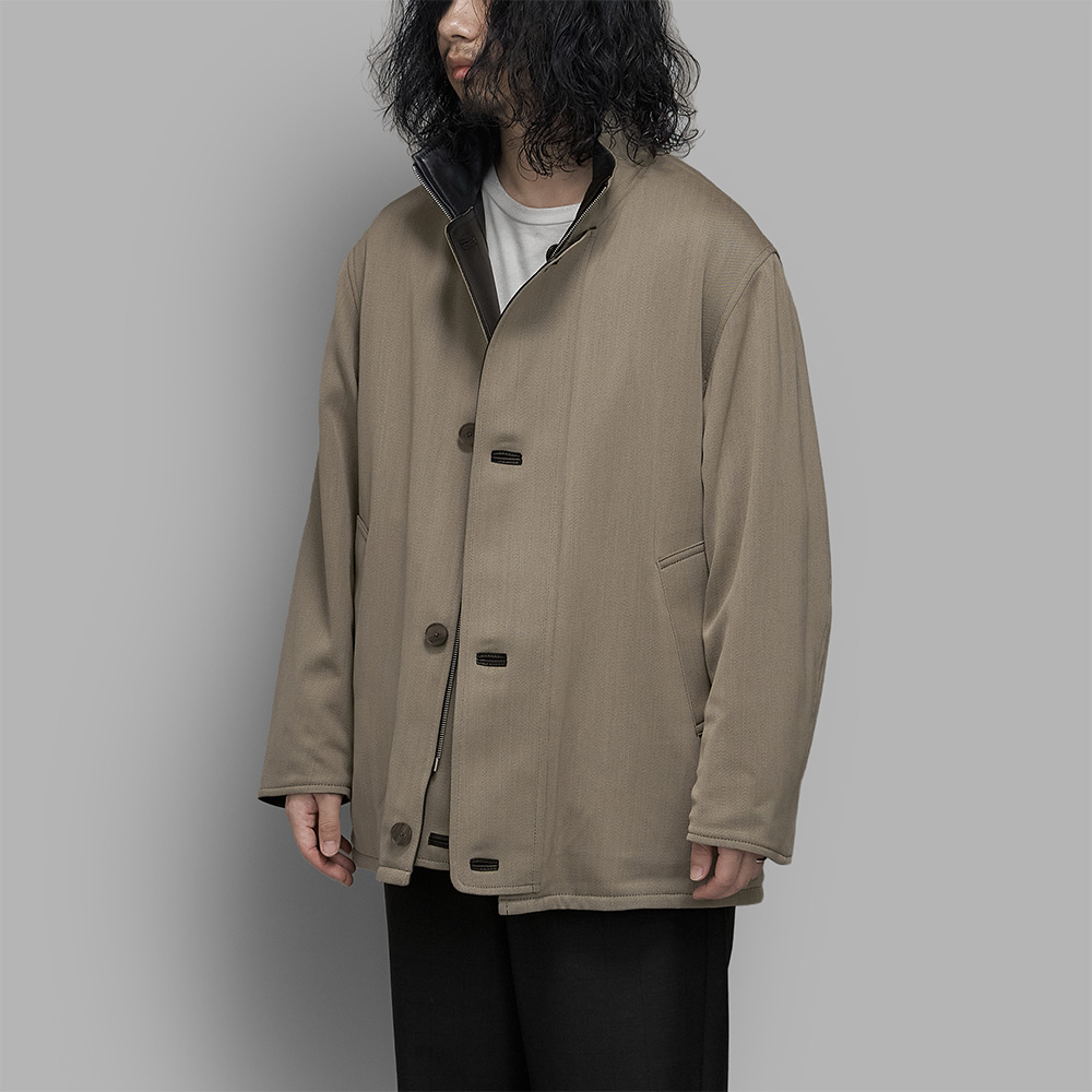 AURALEE / Reversible Wool Twisted Twill / Sheep Leather Half Coat (Khaki Beige Chambray Black)