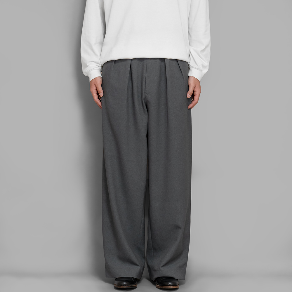 m’s braque / Tucked Baggy Pants (Charcoal Grey)