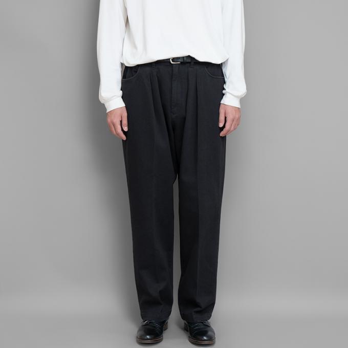 FARAH / Two Tuck Wide Tapered Pants (Cotton Drill-Navy)