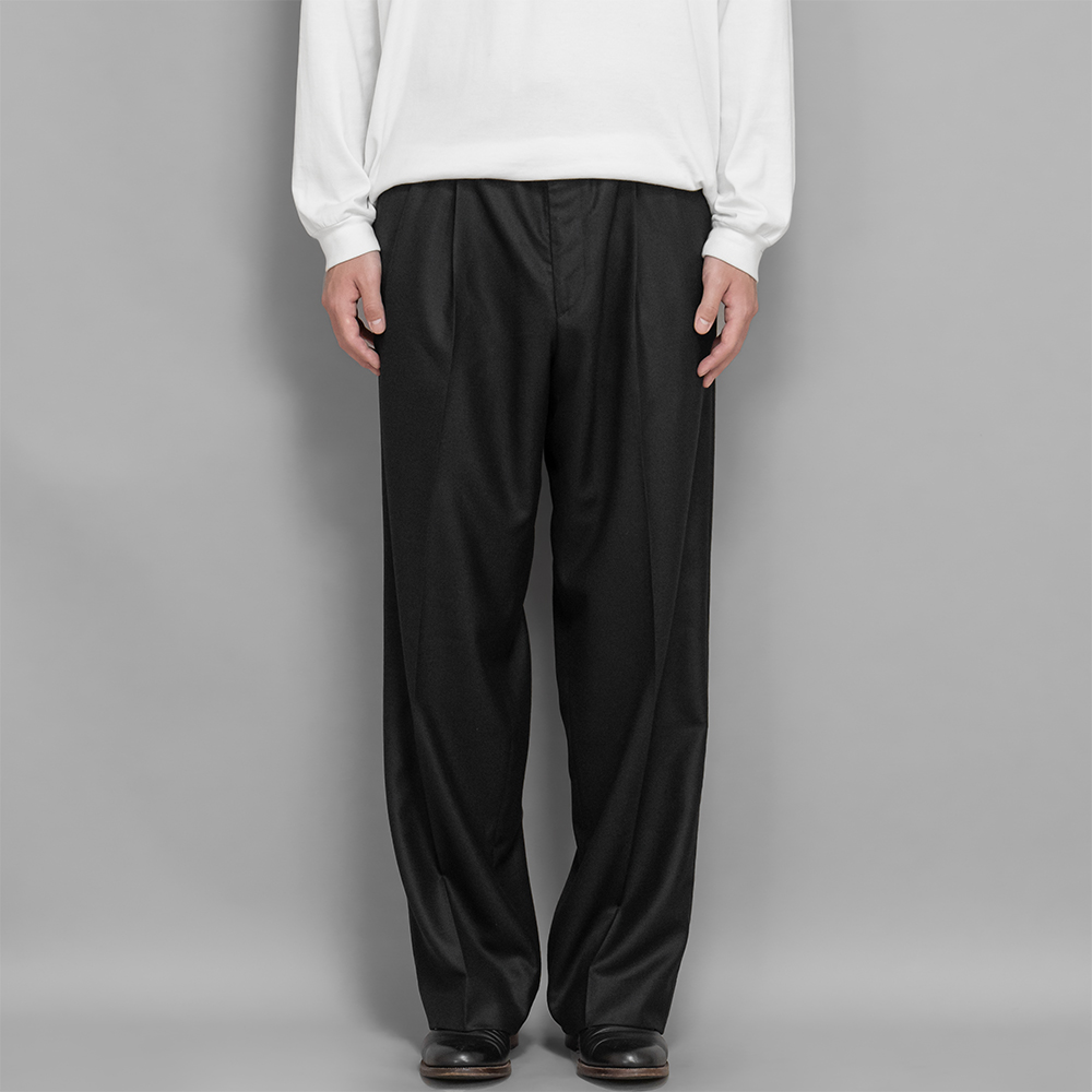 AURALEE / Super Light Wool Slacks (Black)