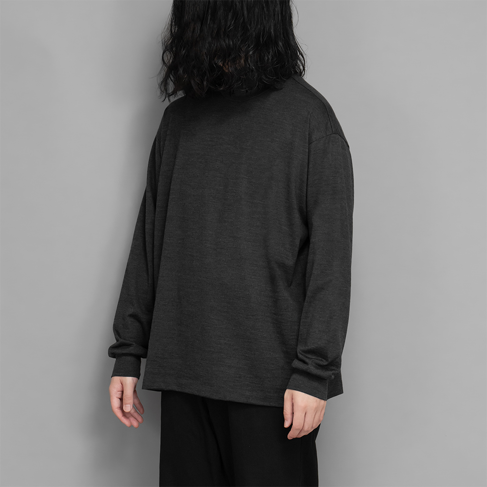 un/unbient / Washable Wool Jersey Hi-neck (Charcoal)