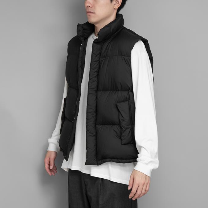 AURALEE / Super Light Nylon Ripstop Down Vest (Black) | twelve