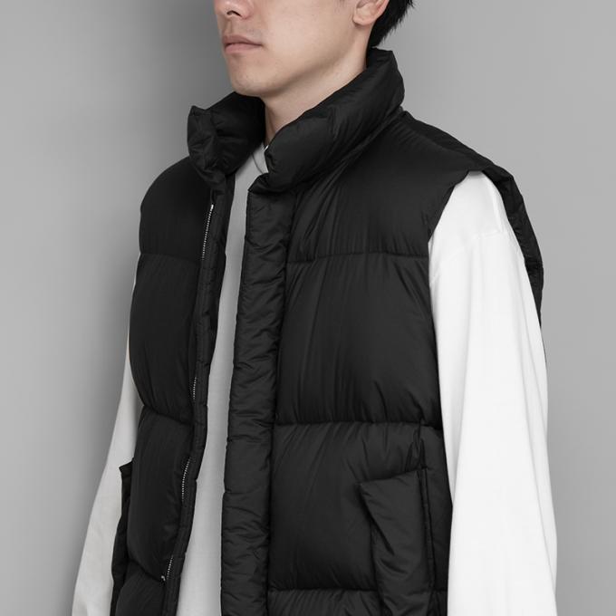 AURALEE / Super Light Nylon Ripstop Down Vest (Black) | twelve