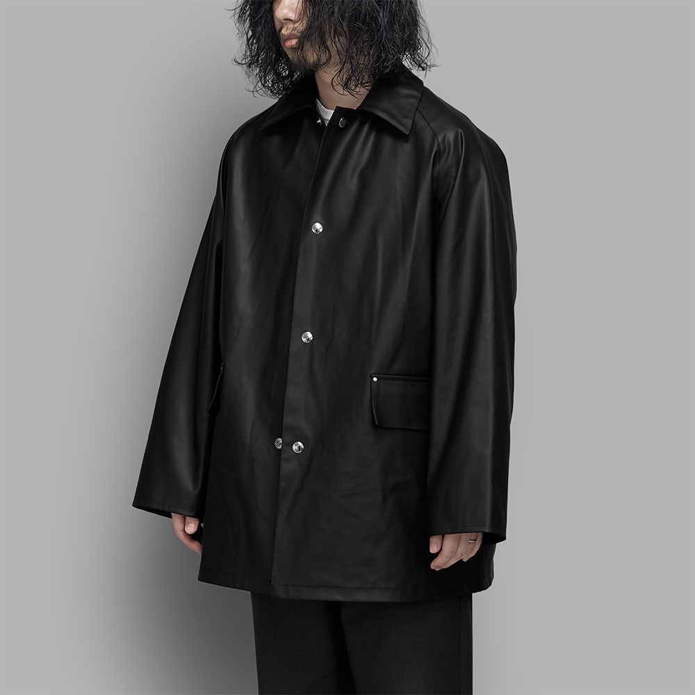 HEUGN / Laurence Black Lamination