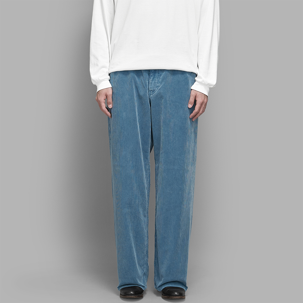AURALEE / Garment-Dyed Finx Corduroy 5P Wide Pants (Dusty Blue