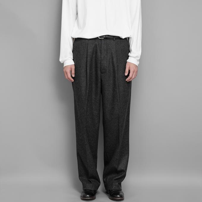 FARAH / One Tuck Side Adjustable Pants (Wool Flannel-Charcoal Gray)