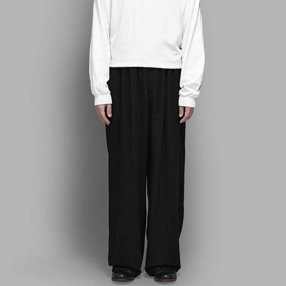 un/unbient / Easy Trousers (Black)