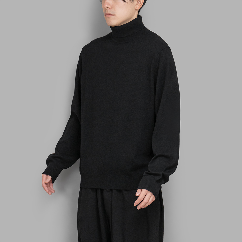 COMOLI / SCOTT&CHARTERS別注 タートルネックニット