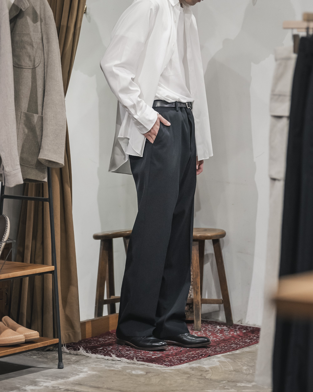 AURALEE / Light Wool Max Gabardine Slacks | twelve